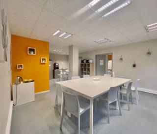Bureau privé 24 m² 6 postes Coworking Rue Saint-Simon Lyon 69009 - photo 4